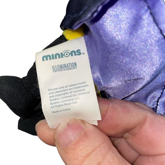 Despicable Me Plush Minions Stuart & Gone Batty Vampire Stuffed Decor Lot of 2 - Picture 4 of 13